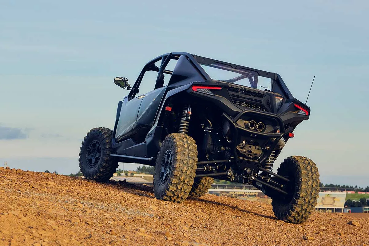 Design = rodina CFMOTO SSV