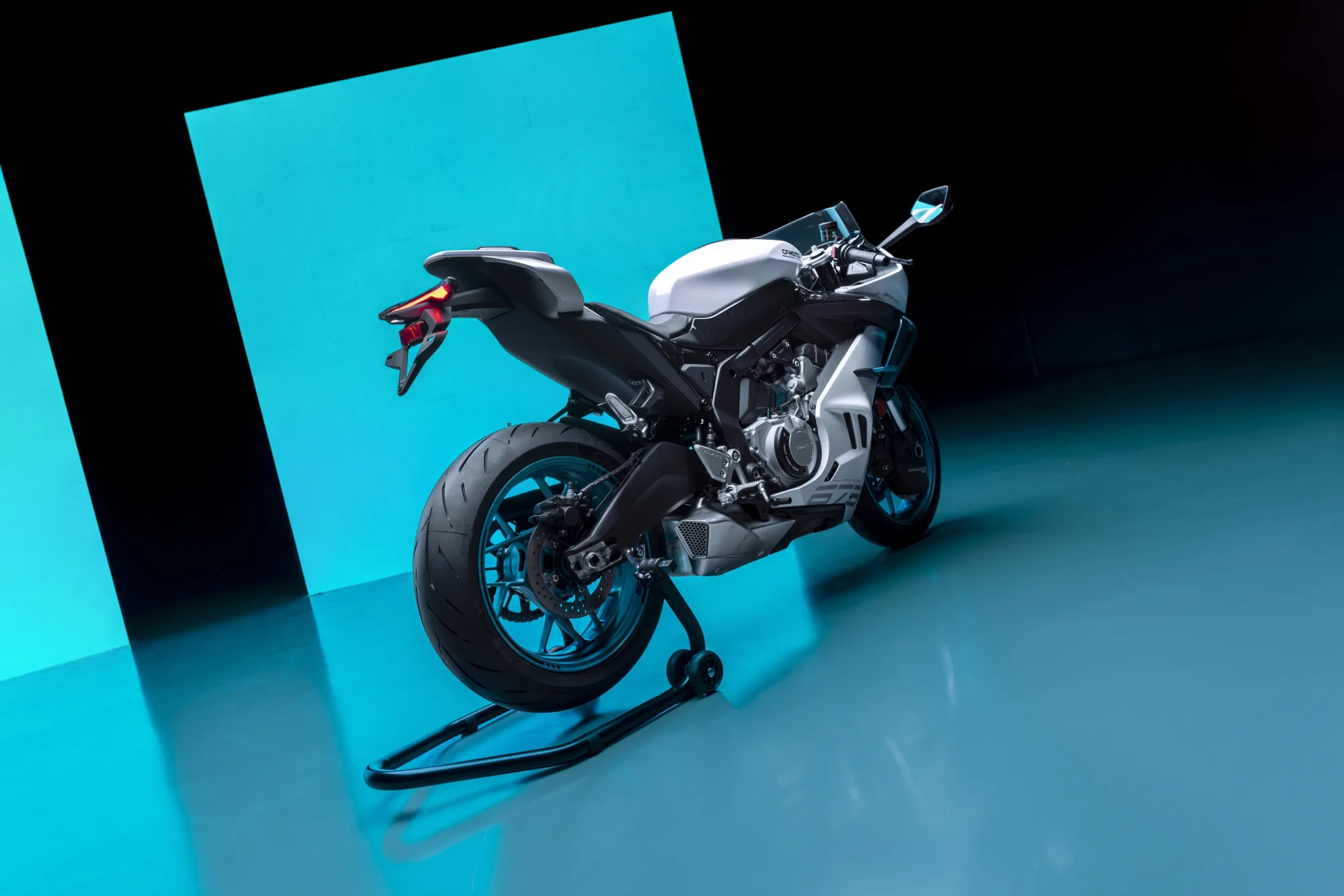 675SR-R — fotografie 13